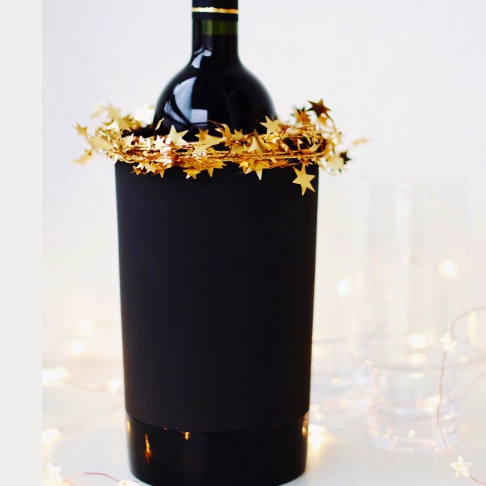 Magisso - Naturally Cooling Ceramic Wine Cooler🍷